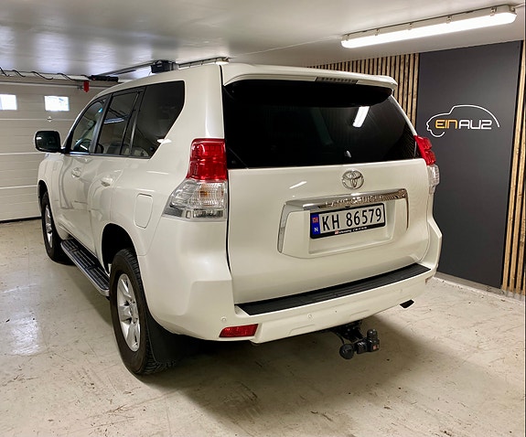Toyota Land Cruiser 7 of 30