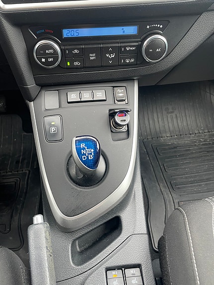 Toyota Auris 16 of 19