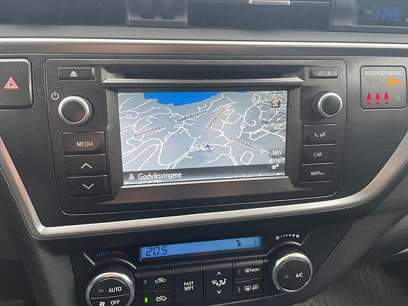 Toyota Auris 14 of 19