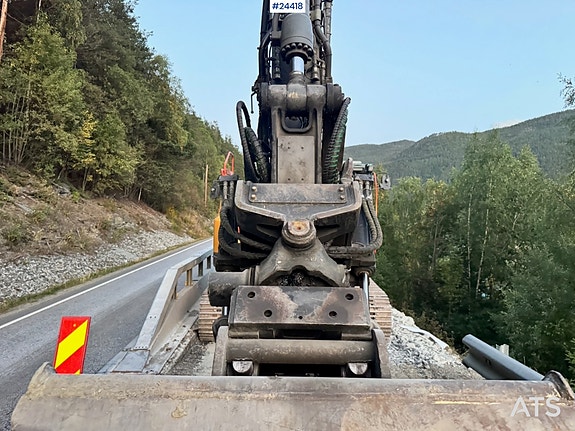 Volvo ECR235EL Gravemaskin m/ GPS, Rototilt og 2 skuffer. SE VIDEO 28 of 30