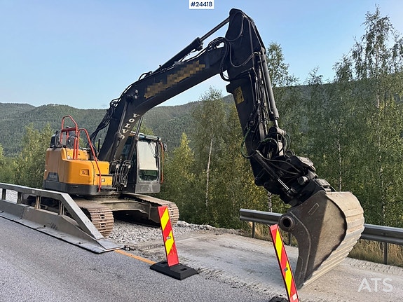 Volvo ECR235EL Gravemaskin m/ GPS, Rototilt og 2 skuffer. SE VIDEO 4 of 30