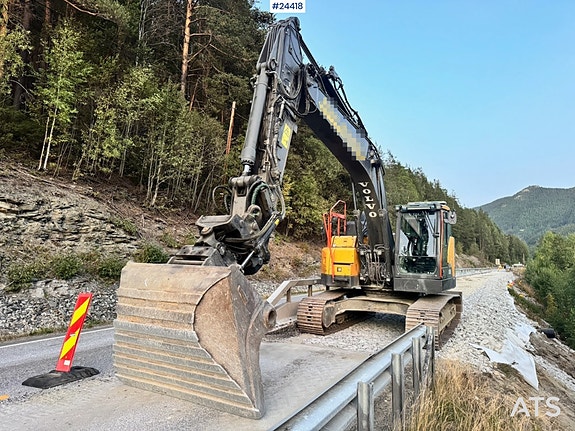 Volvo ECR235EL Gravemaskin m/ GPS, Rototilt og 2 skuffer. SE VIDEO 11 of 30