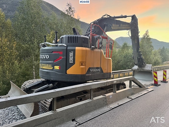 Volvo ECR235EL Gravemaskin m/ GPS, Rototilt og 2 skuffer. SE VIDEO 6 of 30