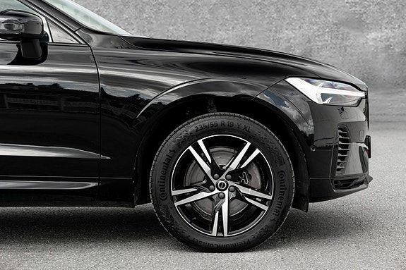Volvo XC60 13 of 30
