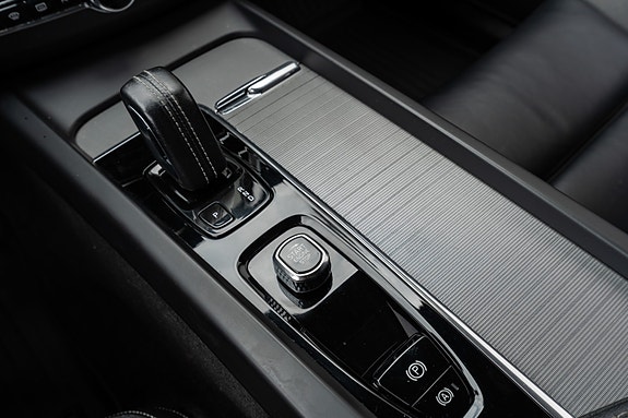 Volvo XC60 22 of 30