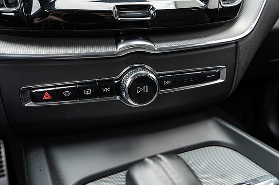 Volvo XC60 24 of 30