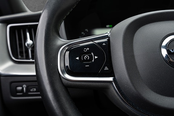 Volvo XC60 17 of 30
