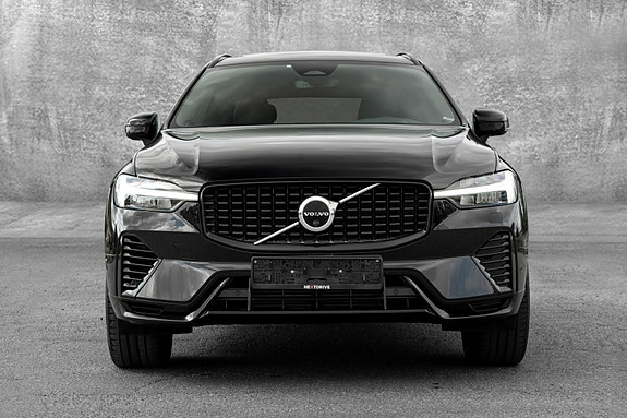 Volvo XC60 3 of 30
