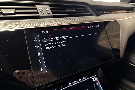 Audi e-tron 14 of 19