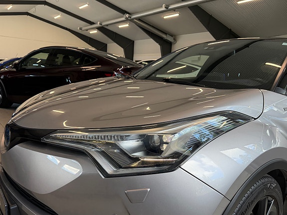 Toyota C-HR 11 of 30