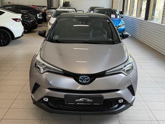 Toyota C-HR 7 of 30