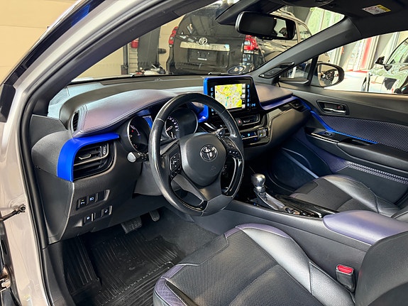 Toyota C-HR 26 of 30