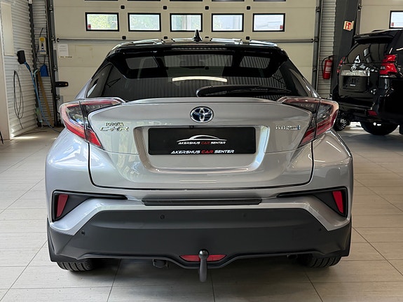 Toyota C-HR 16 of 30