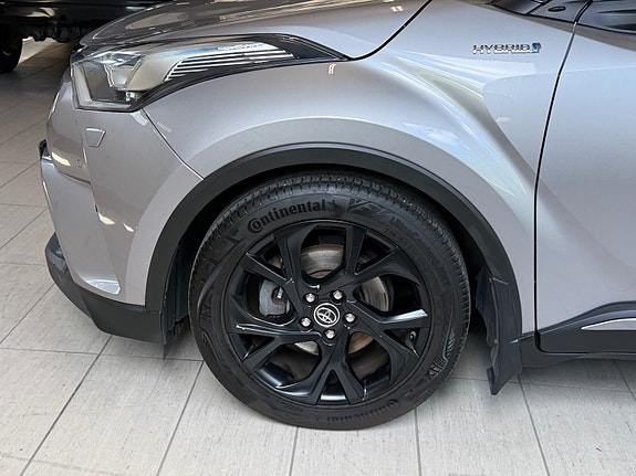 Toyota C-HR 14 of 30