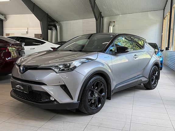 Toyota C-HR 4 of 30