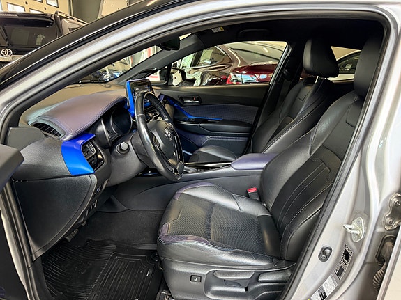 Toyota C-HR 24 of 30