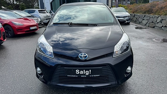 Toyota Yaris 5 of 21