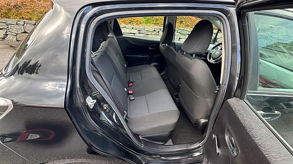 Toyota Yaris 18 of 21