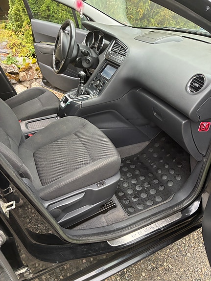Peugeot 5008 16 of 18