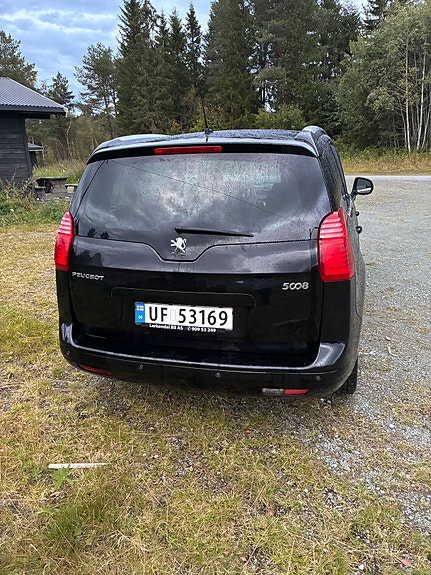 Peugeot 5008 4 of 18