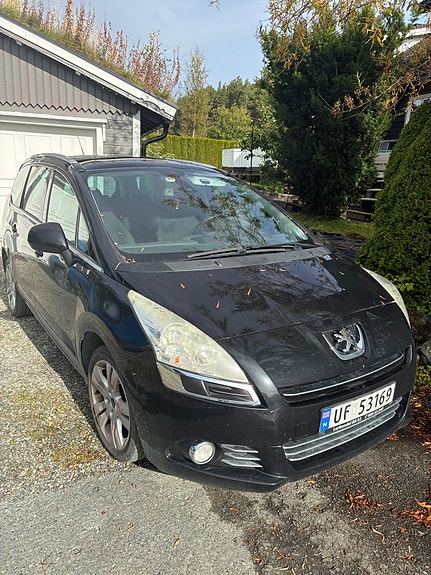 Peugeot 5008 2 of 18