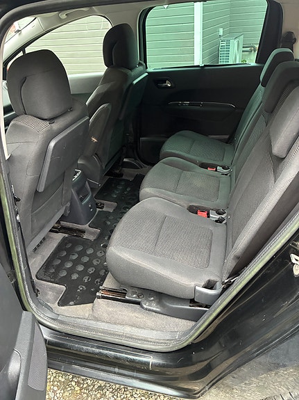 Peugeot 5008 15 of 18