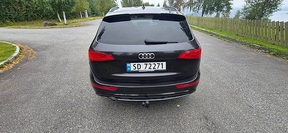 Audi Q5 2 of 15