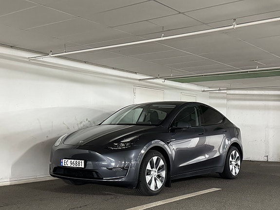 Tesla Model Y 2 of 30
