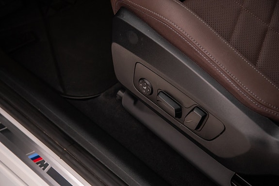 BMW iX1 13 of 26