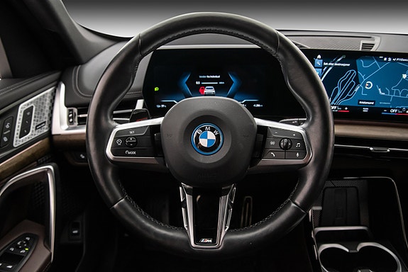 BMW iX1 18 of 26
