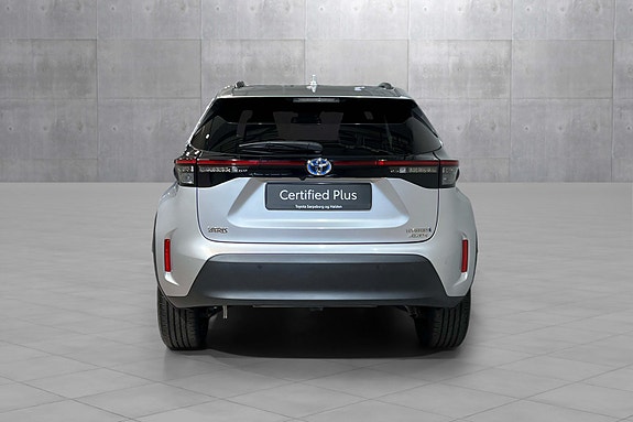 Toyota Yaris Cross 4 of 30