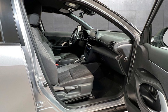Toyota Yaris Cross 14 of 30