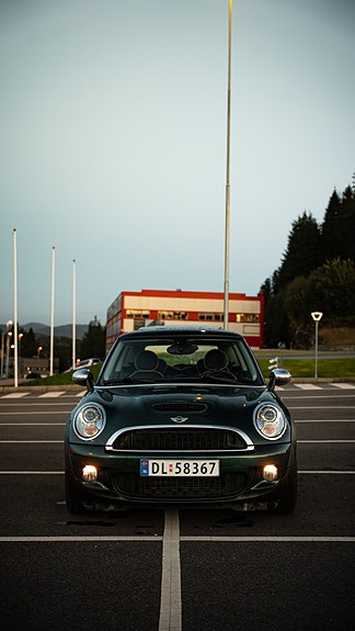 MINI Cooper S 3 of 19