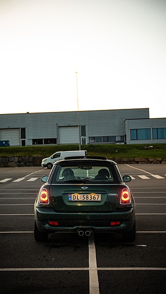 MINI Cooper S 9 of 19