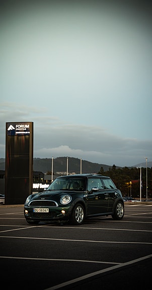 MINI Cooper S 2 of 19