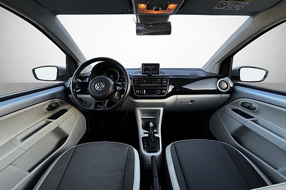 Volkswagen UP! 22 of 26