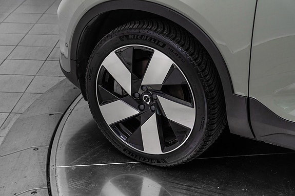 Volvo XC40 9 of 30