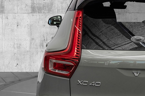 Volvo XC40 8 of 30