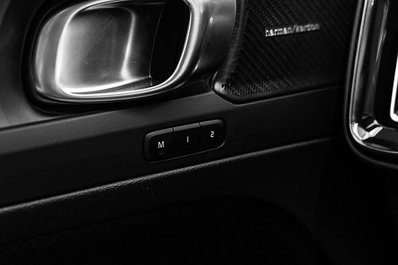 Volvo XC40 22 of 30