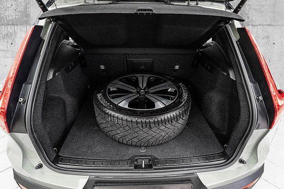 Volvo XC40 23 of 30