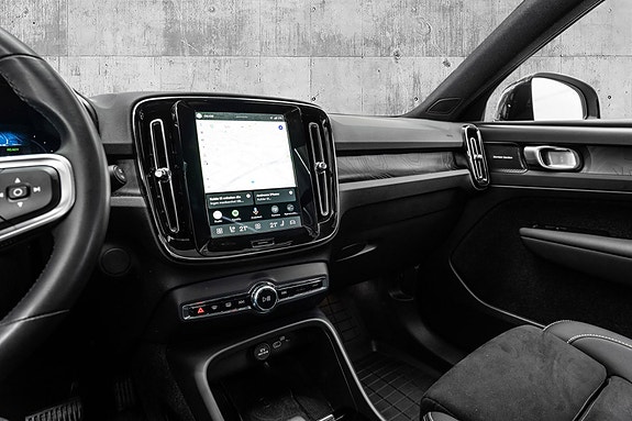 Volvo XC40 18 of 30