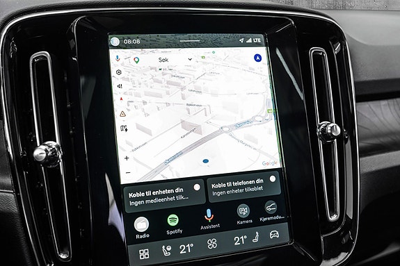 Volvo XC40 19 of 30