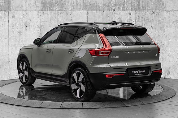 Volvo XC40 5 of 30