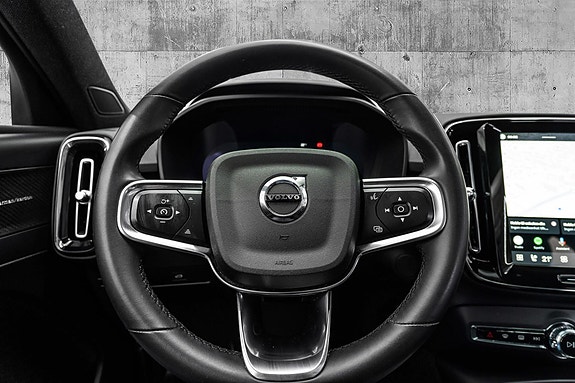 Volvo XC40 16 of 30