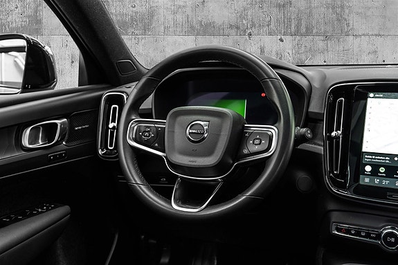 Volvo XC40 15 of 30