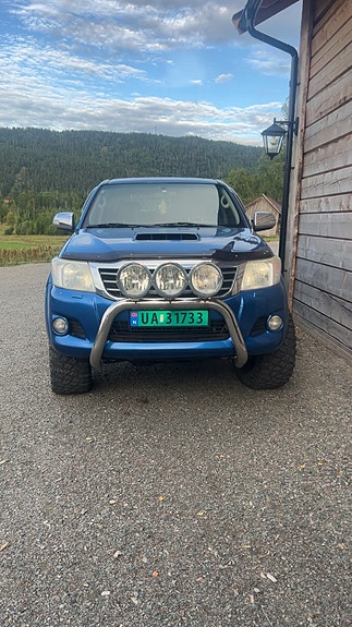 Toyota HiLux 17 of 17