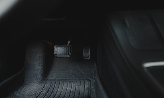 Tesla Model 3 13 of 23