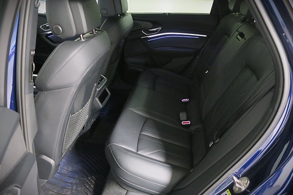 Audi e-tron 21 of 21