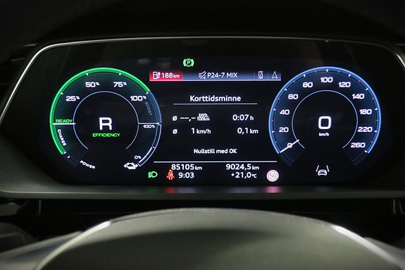 Audi e-tron 15 of 21