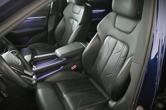 Audi e-tron 9 of 21